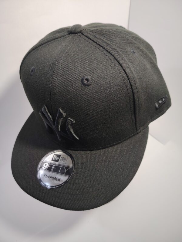 NewEra NY Negra 9fifty - Imagen 2